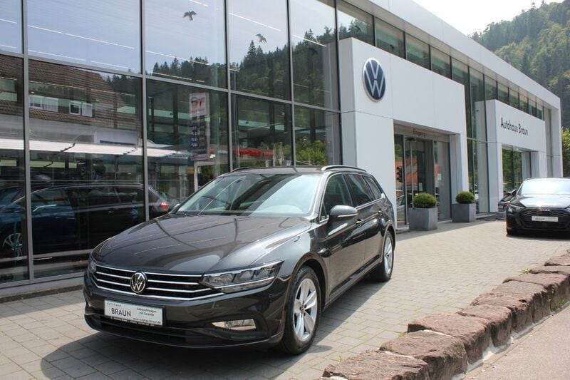 Mangangrau metallic Gebraucht 2020 VW Passat Kombi | 18.990 € (Fairer Preis) - Bild 1/4