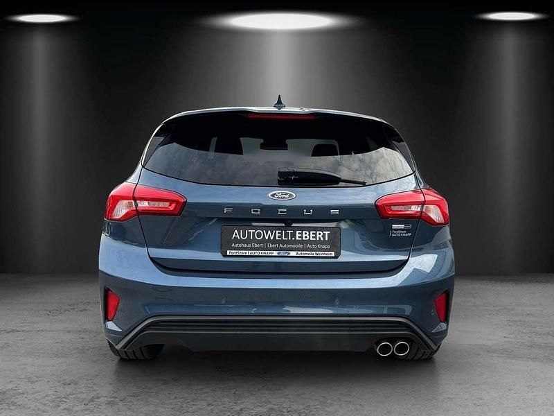 Używany Ford Focus ST-Line X 125 KM (91 kW) 2022 Niebieski Hatchback