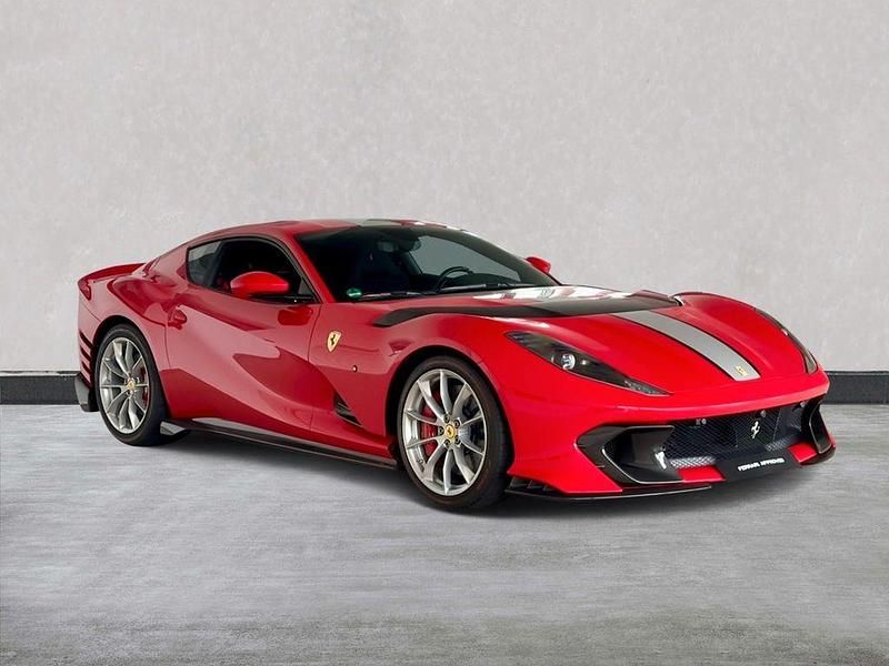 Second-hand Ferrari 812 829 CP (609 kW) 2022 Roșu Coupe