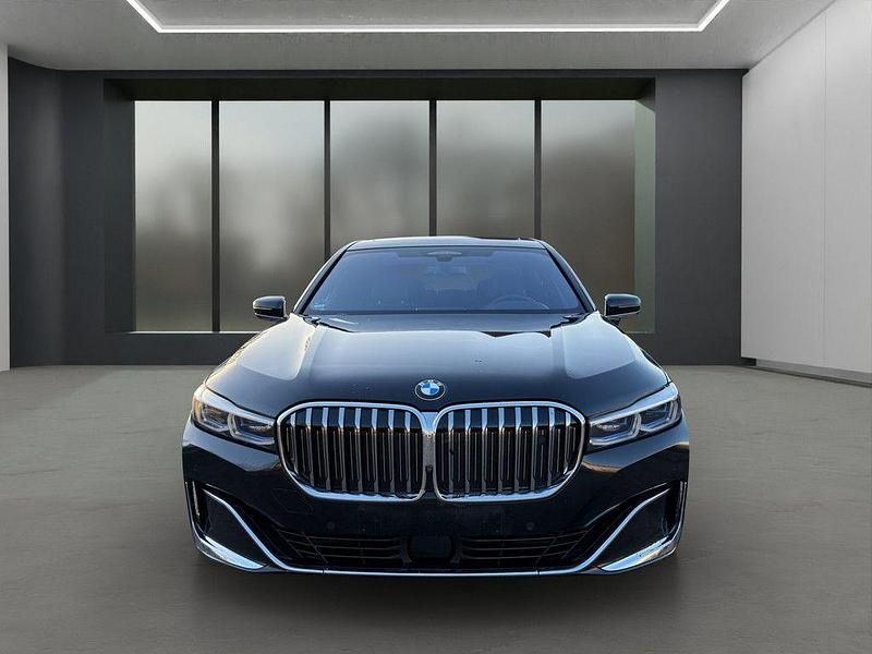 Gebraucht BMW 740L 340 PS (250 kW) 2022 Schwarz Limousine