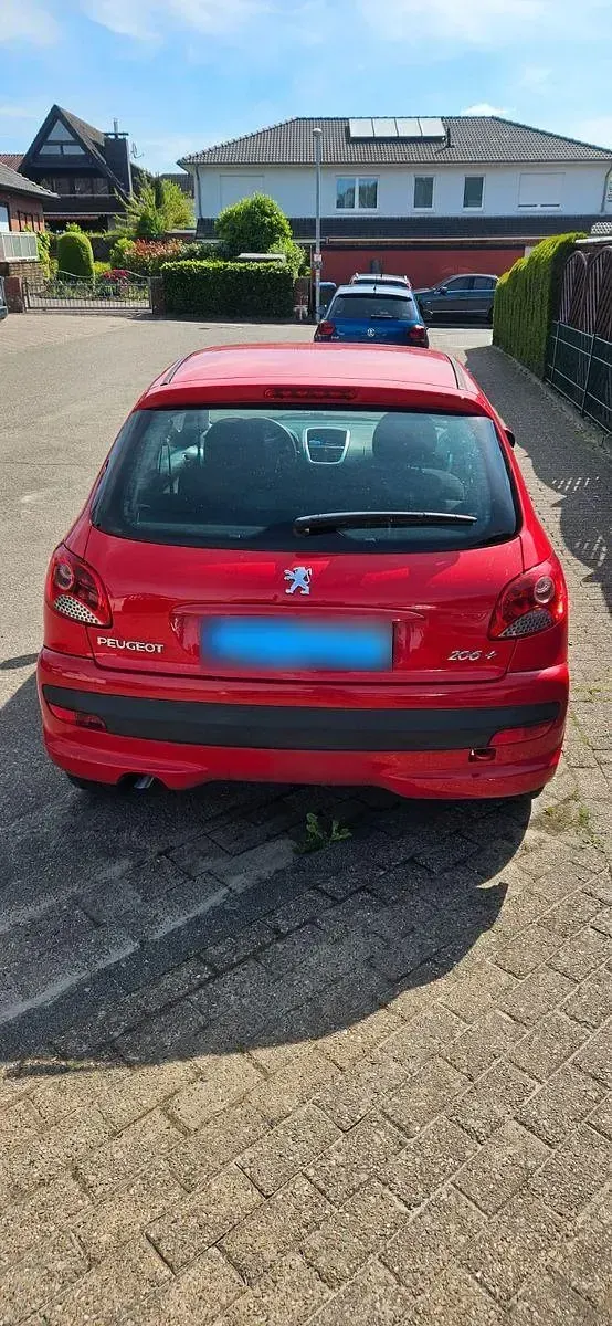 Gebraucht Peugeot 206 60 PS (44 kW) 2011 Rot Limousine