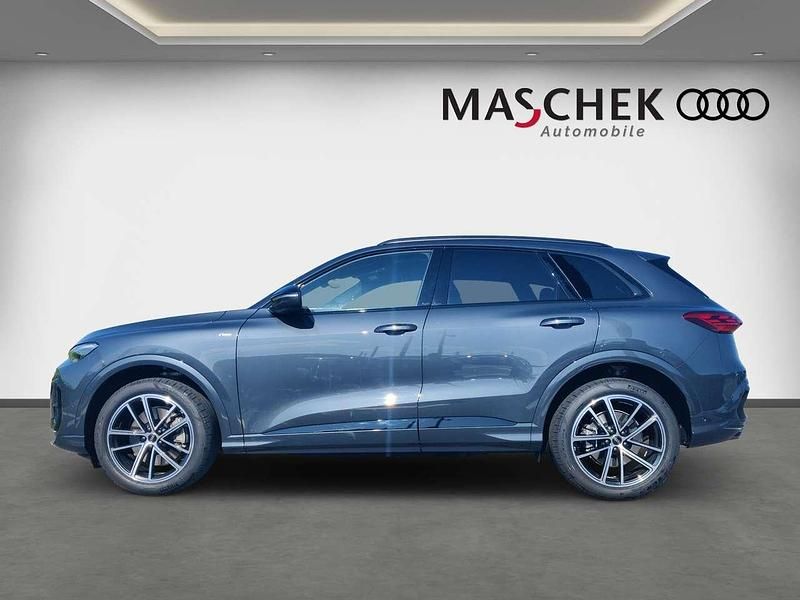 Second-hand Audi Q5 Ambiente 204 CP (150 kW) 2025 Gri SUV