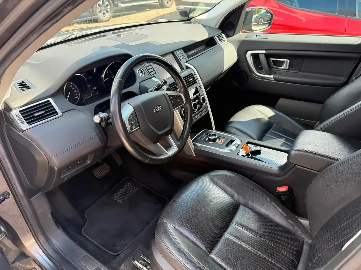 Gebraucht Land Rover Discovery Sport 179 PS (131 kW) 2016 Corris grey SUV