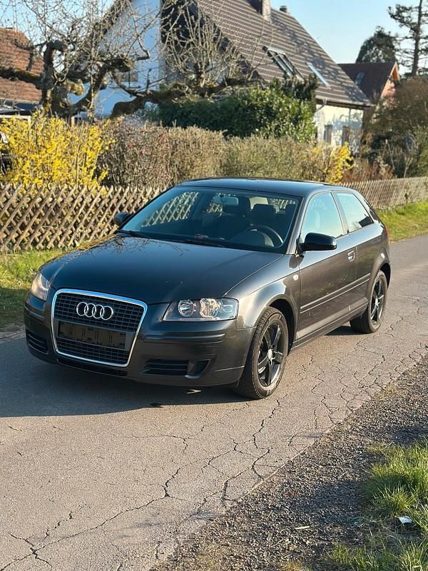 Gebraucht Audi Coupé 116 PS (85 kW) 2005 Grau Coupé