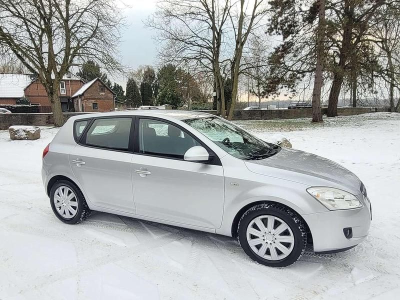 Kirunasilber met. Gebraucht 2007 Kia Ceed EX Kleinwagen | 3.400 € (Fairer Preis) - Bild 1/4