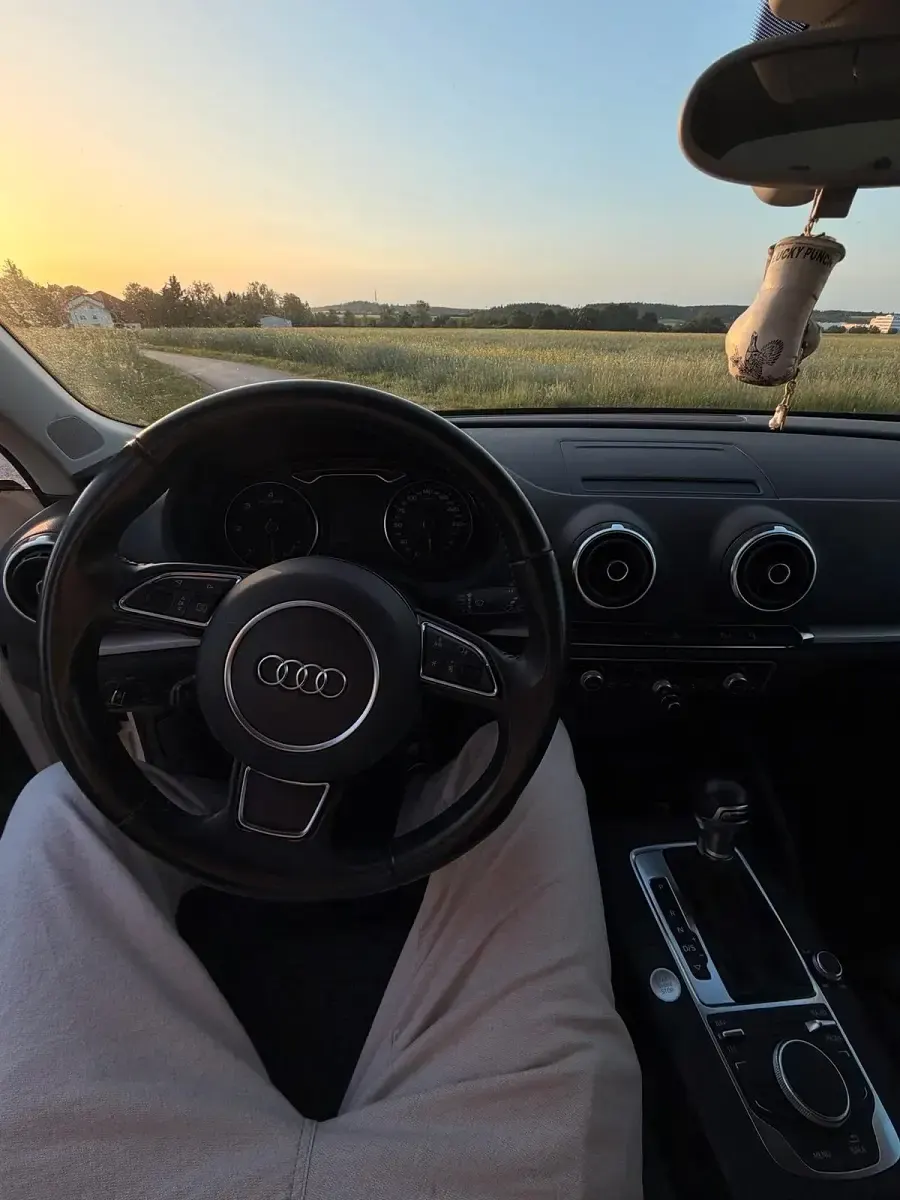 Gebraucht Audi A3 150 PS (110 kW) 2015 Weiß Limousine