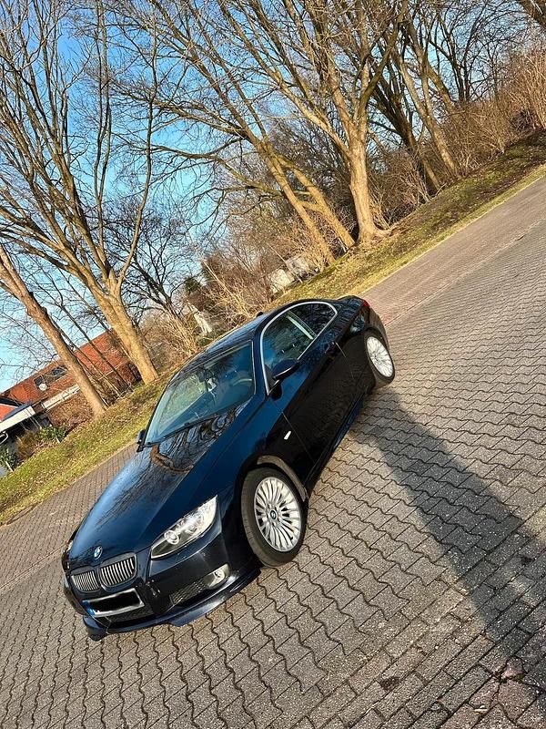 Blau Gebraucht 2006 BMW 325 Sport Line Coupé | 12.000 € - Bild 1/4