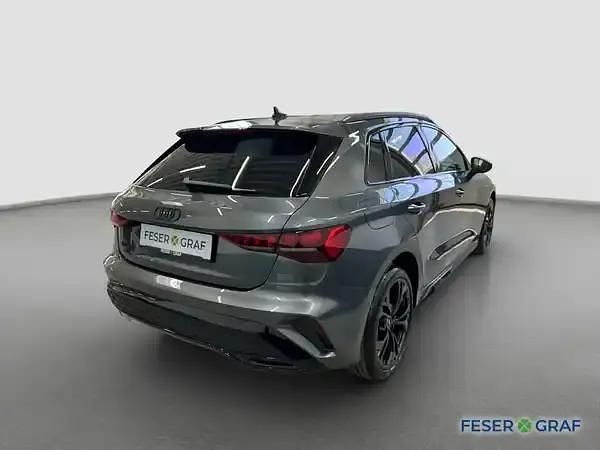 Gebraucht Audi A3 Ambiente 272 PS (200 kW) 2025 Daytonagrau perleffekt Limousine