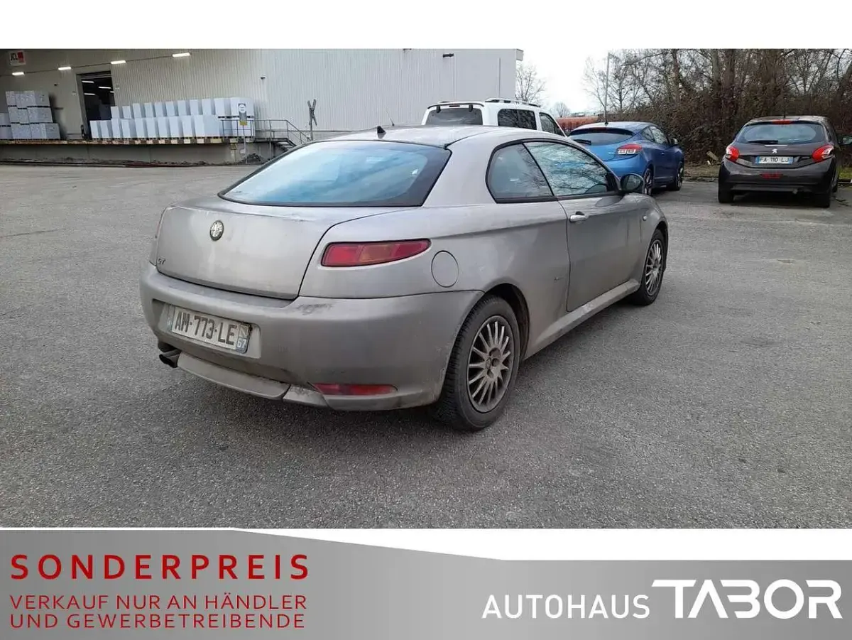 Gebraucht Alfa Romeo GT Distinctive 150 PS (110 kW) 2009 Unbekannt Coupé