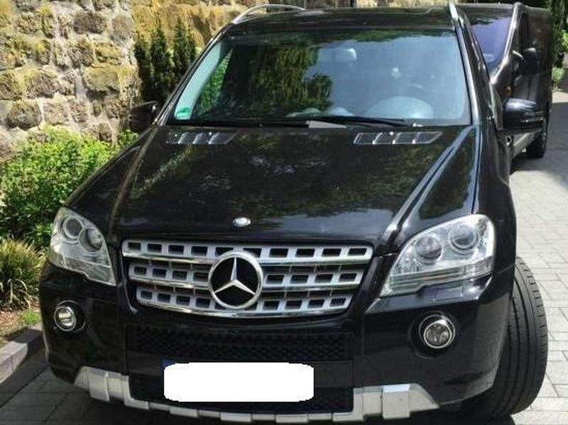 Schwarz Gebraucht 2011 Mercedes ML350 SUV | 10.000 € (Fairer Preis) - Bild 1/4