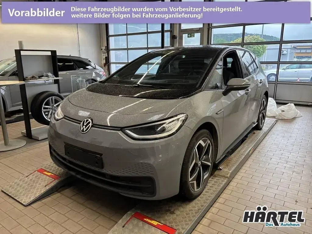 Gebraucht VW ID.3 Pro 150 kW (204 PS) 2023 Mondsteingrau (grey), solid Kleinwagen