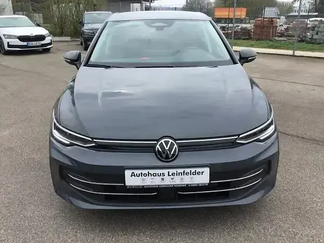 Gebraucht VW Golf VIII Goal 150 PS (110 kW) 2025 Grau Limousine