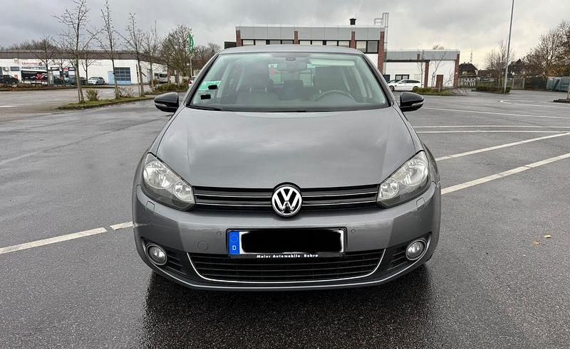 Grau Gebraucht 2011 VW Golf VI Style Limousine | 7.100 € (Fairer Preis) - Bild 1/4