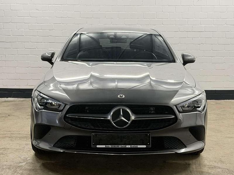 Gebraucht Mercedes CLA200 Progressive 150 PS (110 kW) 2023 Mountaingrau  met. Kombi