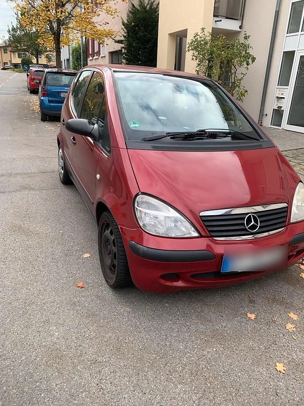 Rot Gebraucht 2002 Mercedes A170 Kleinwagen | 700 € (Guter Preis) - Bild 1/4