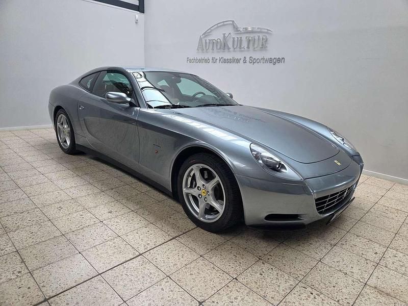 Second-hand Ferrari 612 540 CP (397 kW) 2004 Gri Coupe