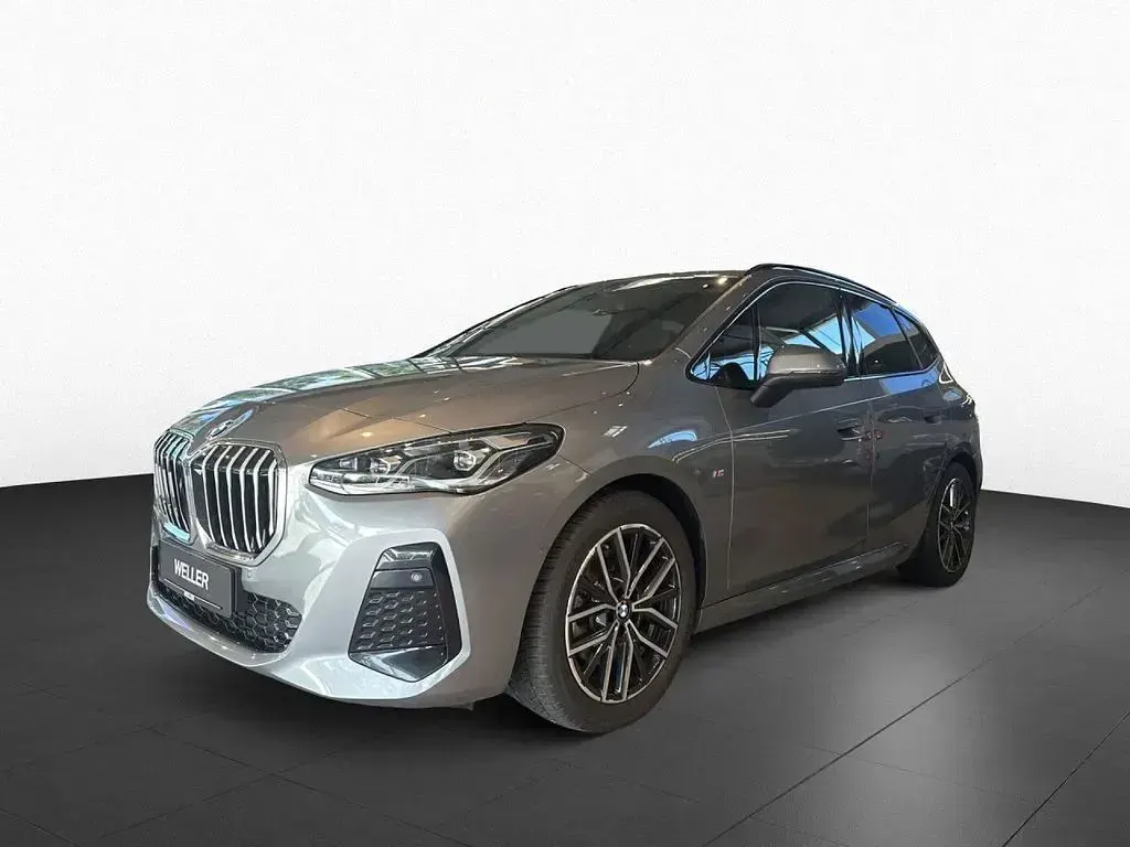 Gebraucht BMW 223 Active Tourer M Sport 197 PS (144 kW) 2025 Skyscraper grau (grau) Van / Kleinbus