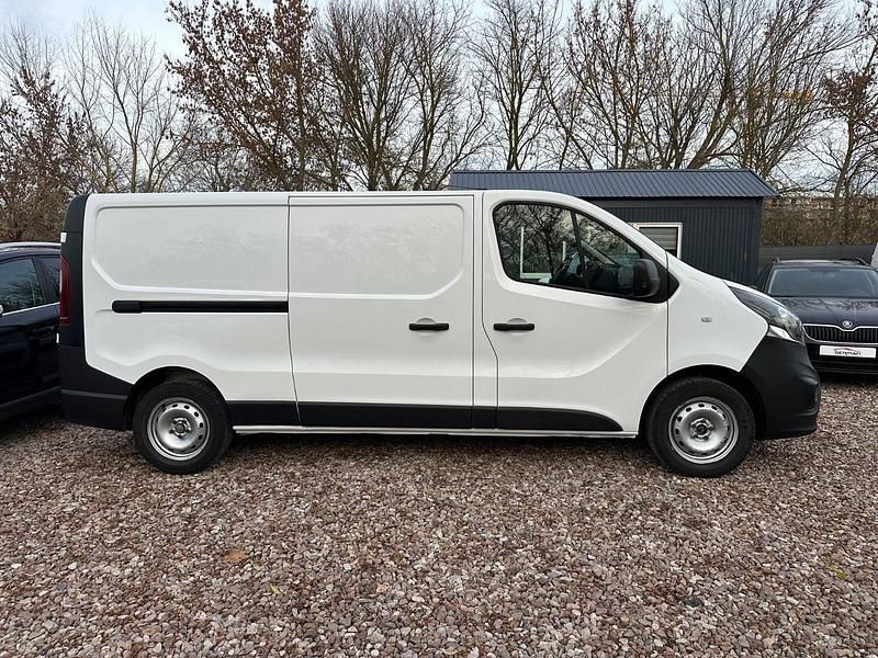 Gebraucht Opel Vivaro 116 PS (85 kW) 2016 Weiß Van / Kleinbus