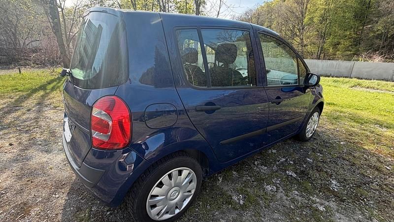Second-hand Renault Modus 75 CP (55 kW) 2009 Albastru Monovolum