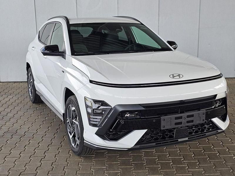 Gebraucht Hyundai Kona N Line 137 PS (100 kW) 2024 Atlas white SUV