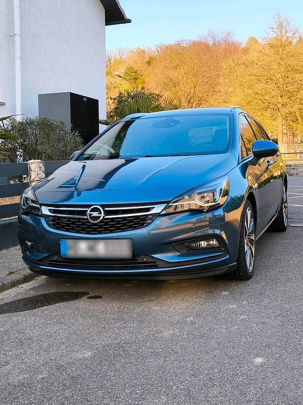Gebraucht Opel Astra 136 PS (100 kW) 2016 Blau Kombi
