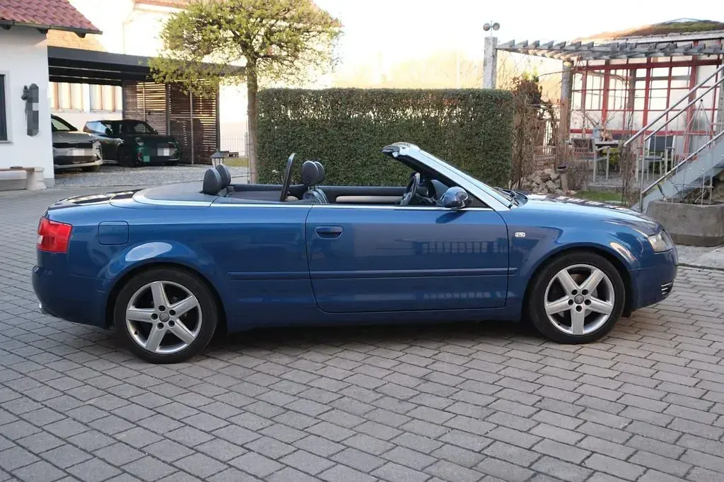 Occasion Audi A4 Cabriolet Performance 163 ch (119 kW) 2004 Bleue Cabriolet