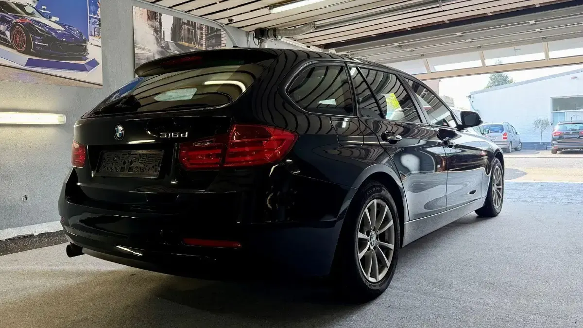Gebraucht BMW 316 116 PS (85 kW) 2013 Schwarz Kombi