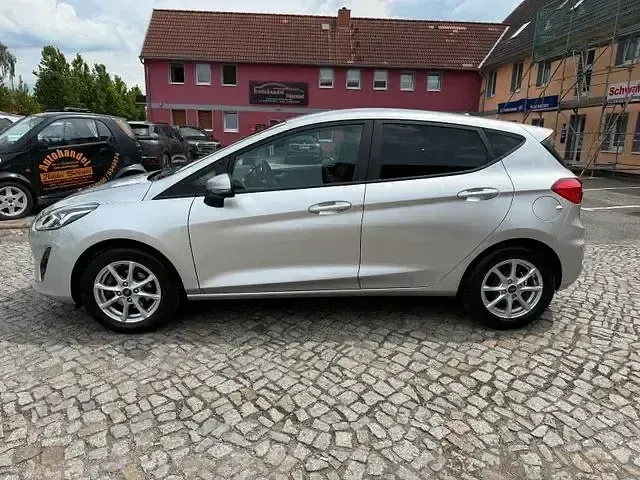 Gebraucht Ford Fiesta Cool & Connect 121 PS (88 kW) 2019 Silber Kleinwagen