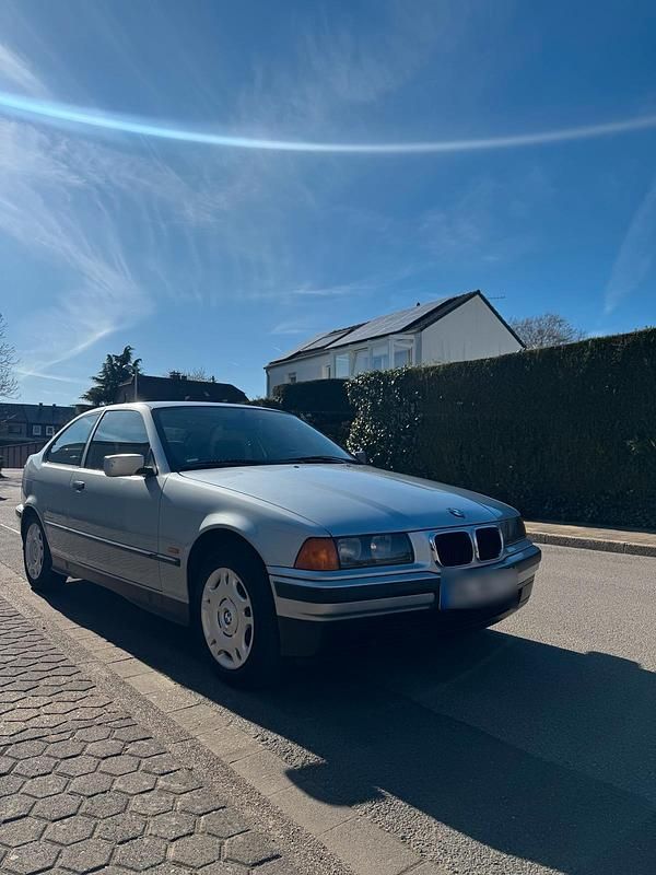 Second-hand BMW 316 1996 Gri Berlinǎ