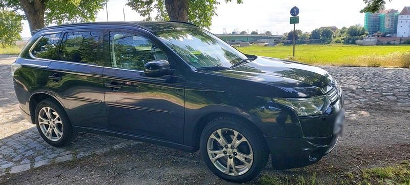 Gebraucht Mitsubishi Outlander 150 PS (110 kW) 2013 Schwarz SUV