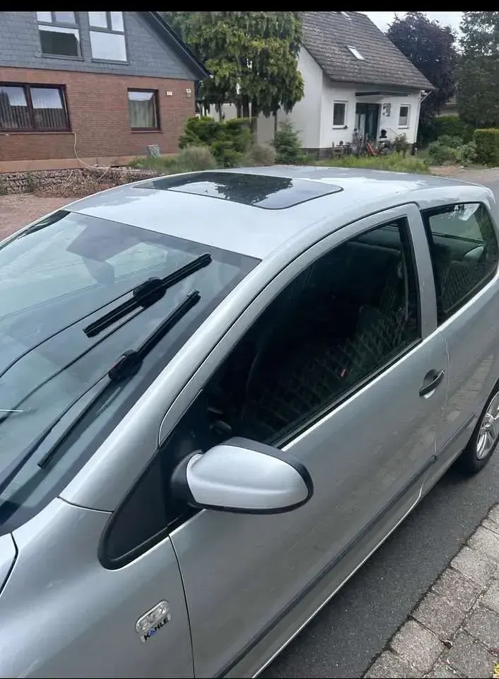 Gebraucht VW Fox 69 PS (50 kW) 2006 Silber Kleinwagen