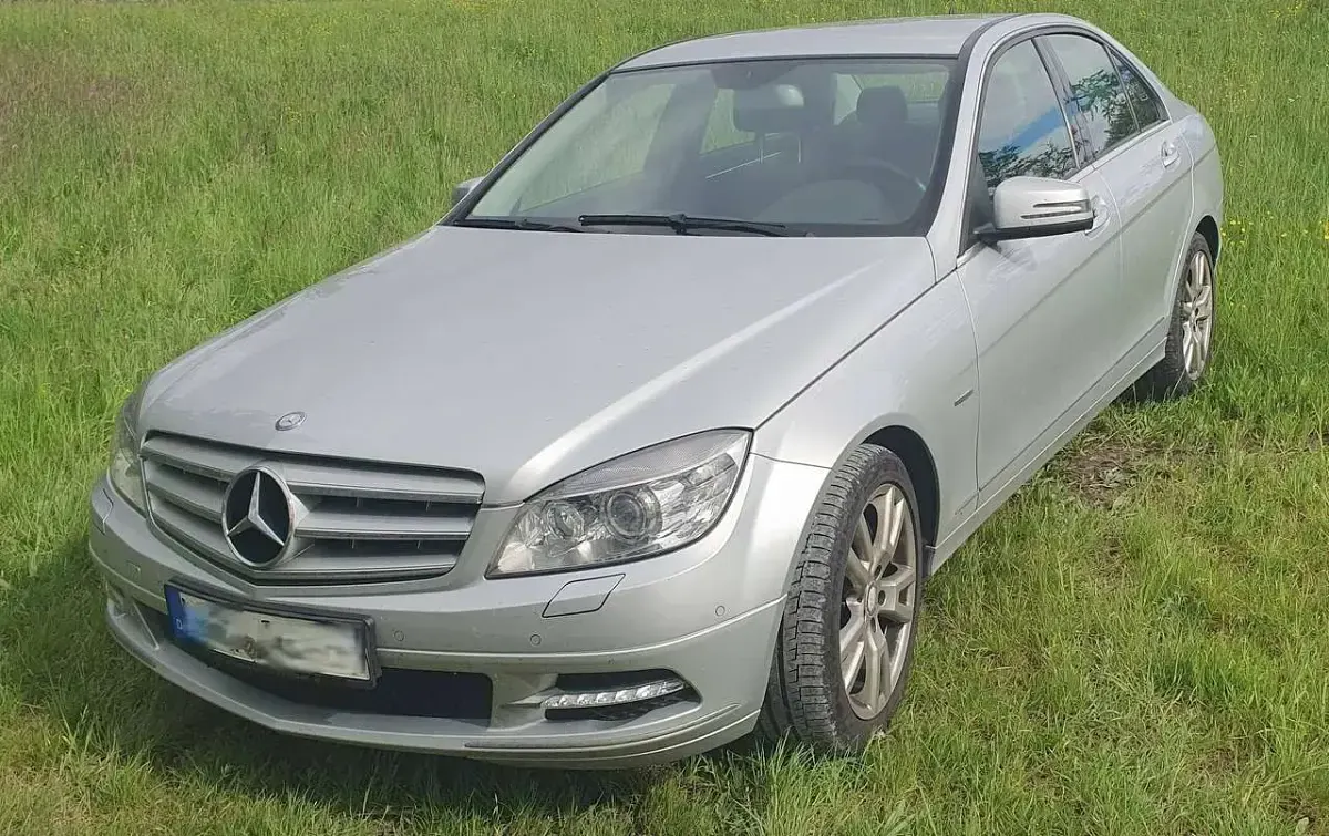 Gebraucht Mercedes C350 Avantgarde 231 PS (169 kW) 2010 Silber Limousine