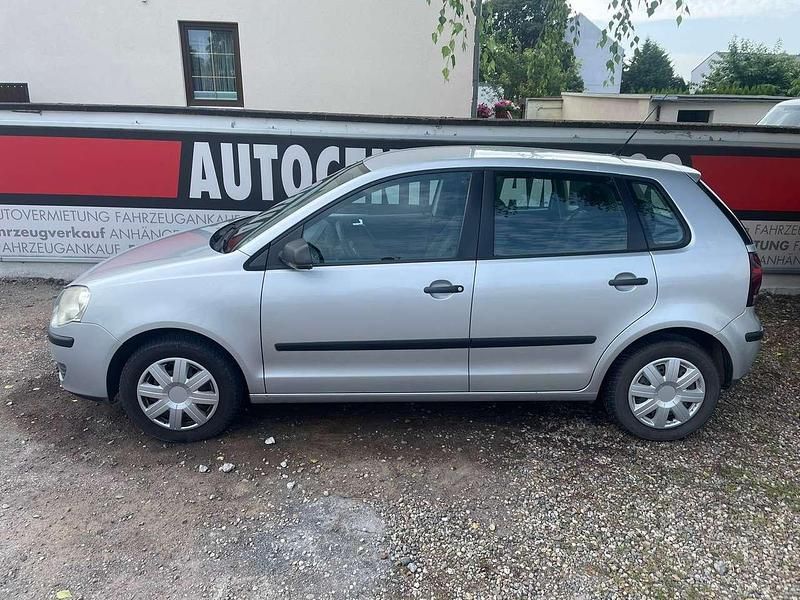 Gebraucht VW Polo Trendline 54 PS (39 kW) 2005 Reflexsilber metallic Kleinwagen