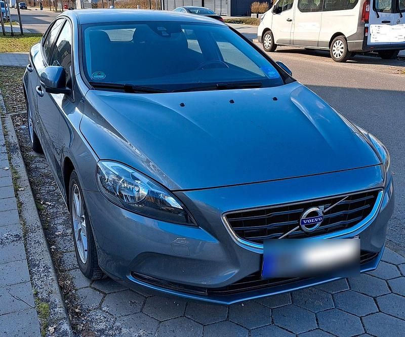 Gebraucht Volvo V40 Linje You! 120 PS (88 kW) 2015 Grau Limousine