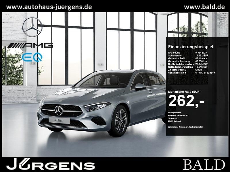 Silber hightech silver metallic Gebraucht 2024 Mercedes A180 Progressive Limousine | 27.840 € (Guter Preis) - Bild 1/4