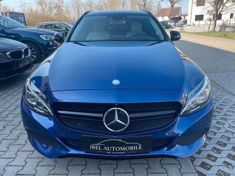 Gebraucht Mercedes C300 Avantgarde 245 PS (180 kW) 2016 Blau Limousine