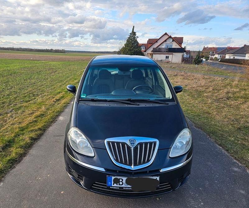 Gebraucht Lancia Musa 77 PS (56 kW) 2010 Blau Van / Kleinbus