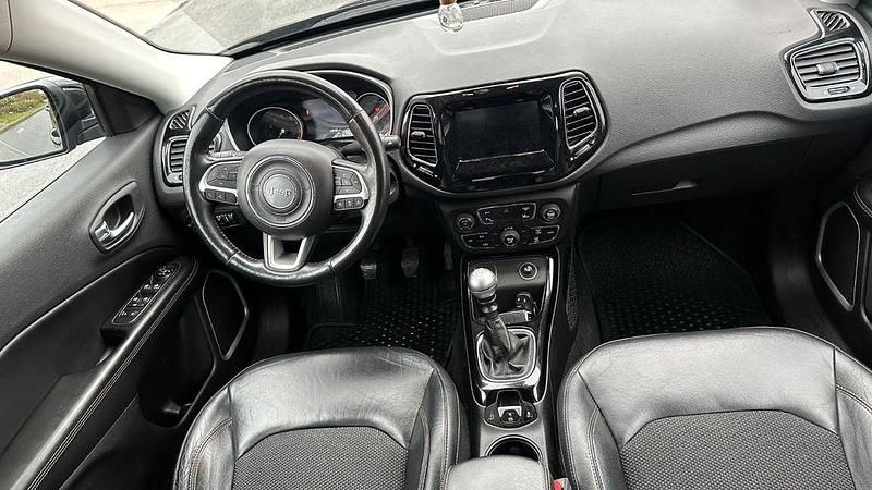 Second-hand Jeep Compass Limited 140 CP (102 kW) 2018 Negru SUV