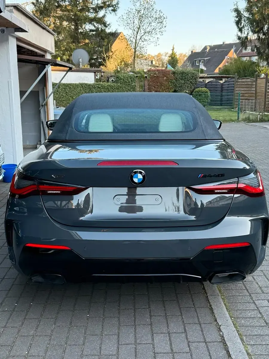 Gebraucht BMW M440 M Sport 374 PS (275 kW) 2022 Grau Cabrio