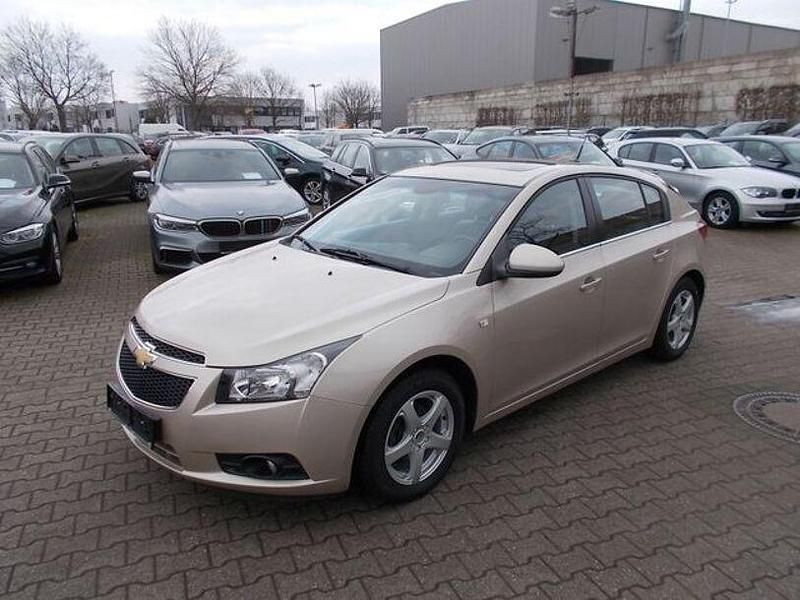 Beige Gebraucht 2012 Chevrolet Cruze LTZ Limousine | 6.900 € (Etwas zu teuer) - Bild 1/4