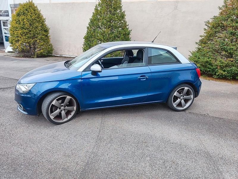 Blau Gebraucht 2011 Audi A1 Ambition Kleinwagen | 7.000 € (Fairer Preis) - Bild 1/4