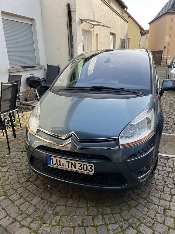 Grau Gebraucht 2010 Citroën C4 Picasso SELECTION Van / Kleinbus | 3.680 € (Fairer Preis) - Bild 1/4