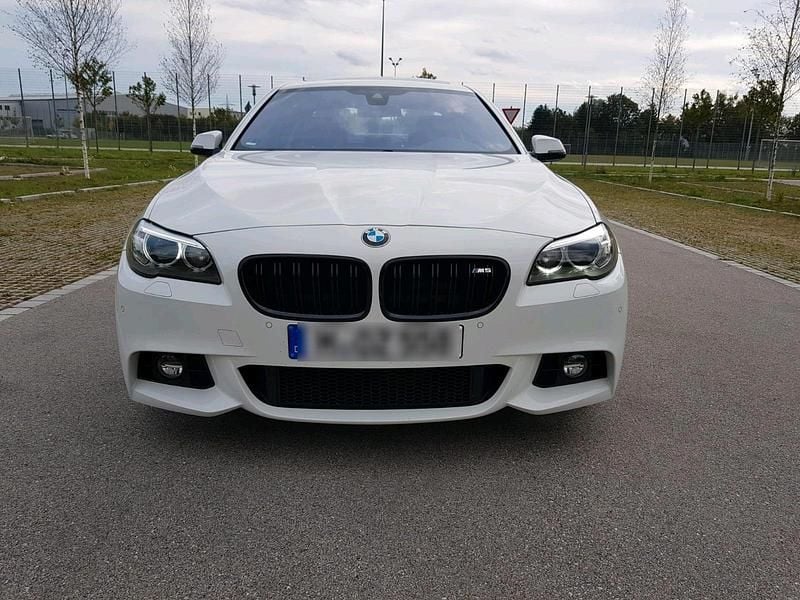 Gebraucht BMW 525 M Sport 218 PS (160 kW) 2015 Weiß Limousine