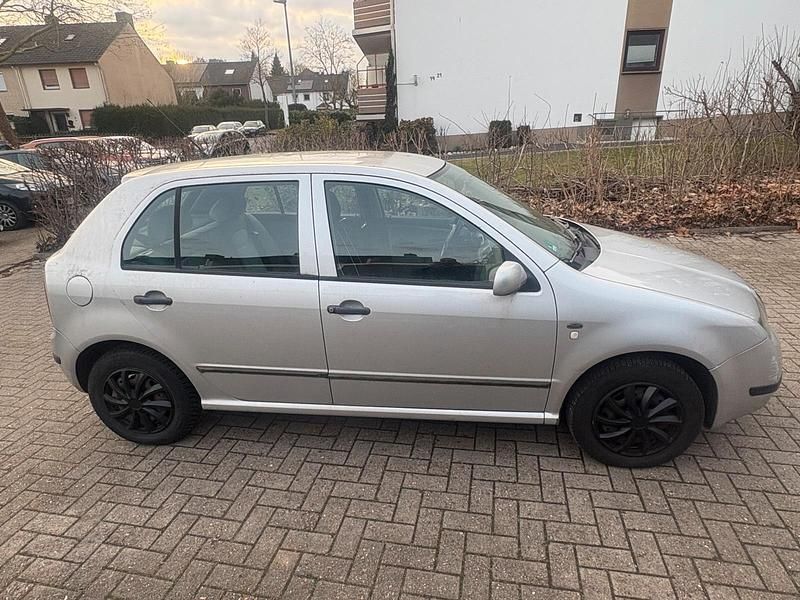 Gebraucht Skoda Fabia 75 PS (55 kW) 2000 Silber Kleinwagen