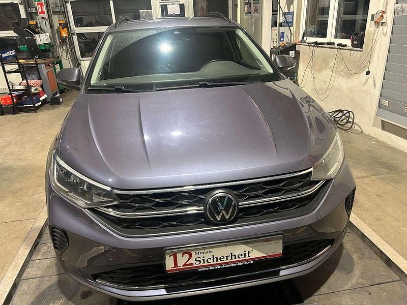 Grau Gebraucht 2023 VW Taigo Life SUV | 21.760 € (Fairer Preis) - Bild 1/4