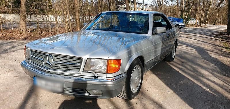 Silber Gebraucht 1988 Mercedes 560 Coupé | 29.000 € - Bild 1/4