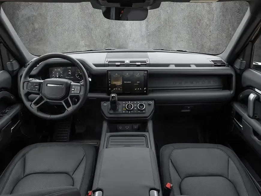 Gebraucht Land Rover Defender HSE Dynamic 300 PS (220 kW) 2024 Schwarz SUV