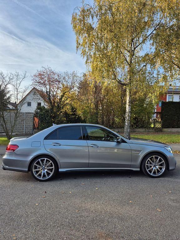Gebraucht Mercedes E63 AMG AMG 557 PS (409 kW) 2014 Grau Limousine