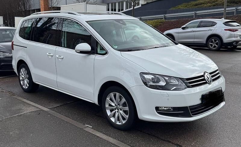 Gebraucht VW Sharan Highline 150 PS (110 kW) 2020 Weiß Van / Kleinbus