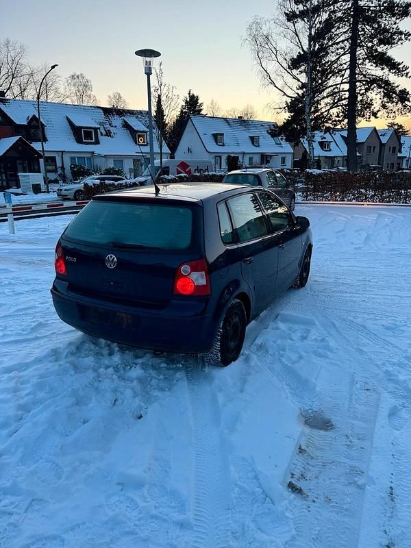 Gebraucht VW Polo 63 PS (46 kW) 2003 Blau Kleinwagen